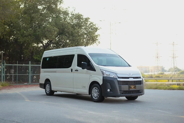 High-Roof 13-Seater Passenger Van | Automatic | GCC Specs | Ref#T28025