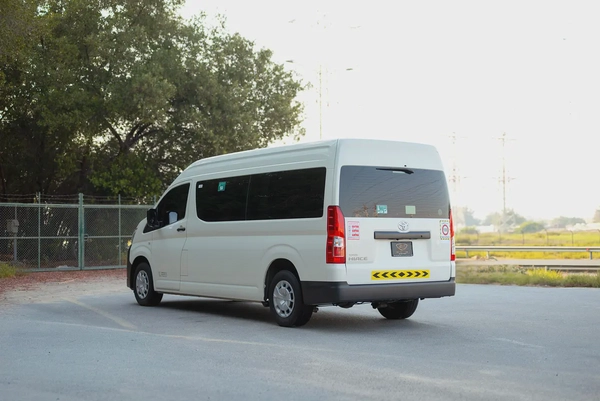 High-Roof 13-Seater Passenger Van | Automatic | GCC Specs | Ref#T28025