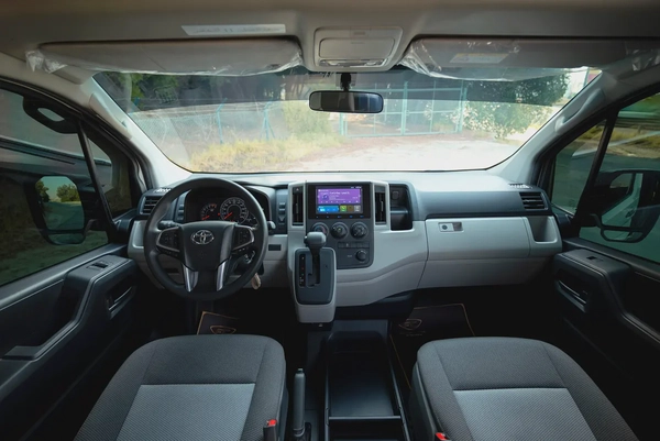 High-Roof 13-Seater Passenger Van | Automatic | GCC Specs | Ref#T28025