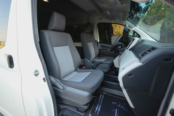 High-Roof 13-Seater Passenger Van | Automatic | GCC Specs | Ref#T28025