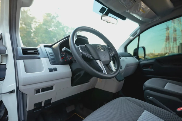 High-Roof 13-Seater Passenger Van | Automatic | GCC Specs | Ref#T28025
