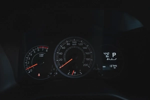 High-Roof 13-Seater Passenger Van | Automatic | GCC Specs | Ref#T28025