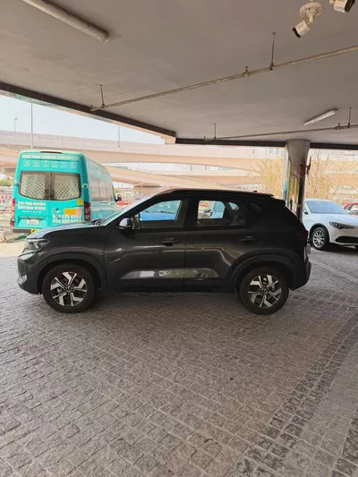 Kia Sonet 2023 | GCC Specs | Reliable & Fuel Efficient-3