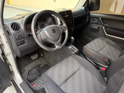 Single Owner, GCC Specs 2018 SUZUKI JIMNY GLX 2Door, 1.3Litre V4 4WD, Partially Agency Maintained.-10