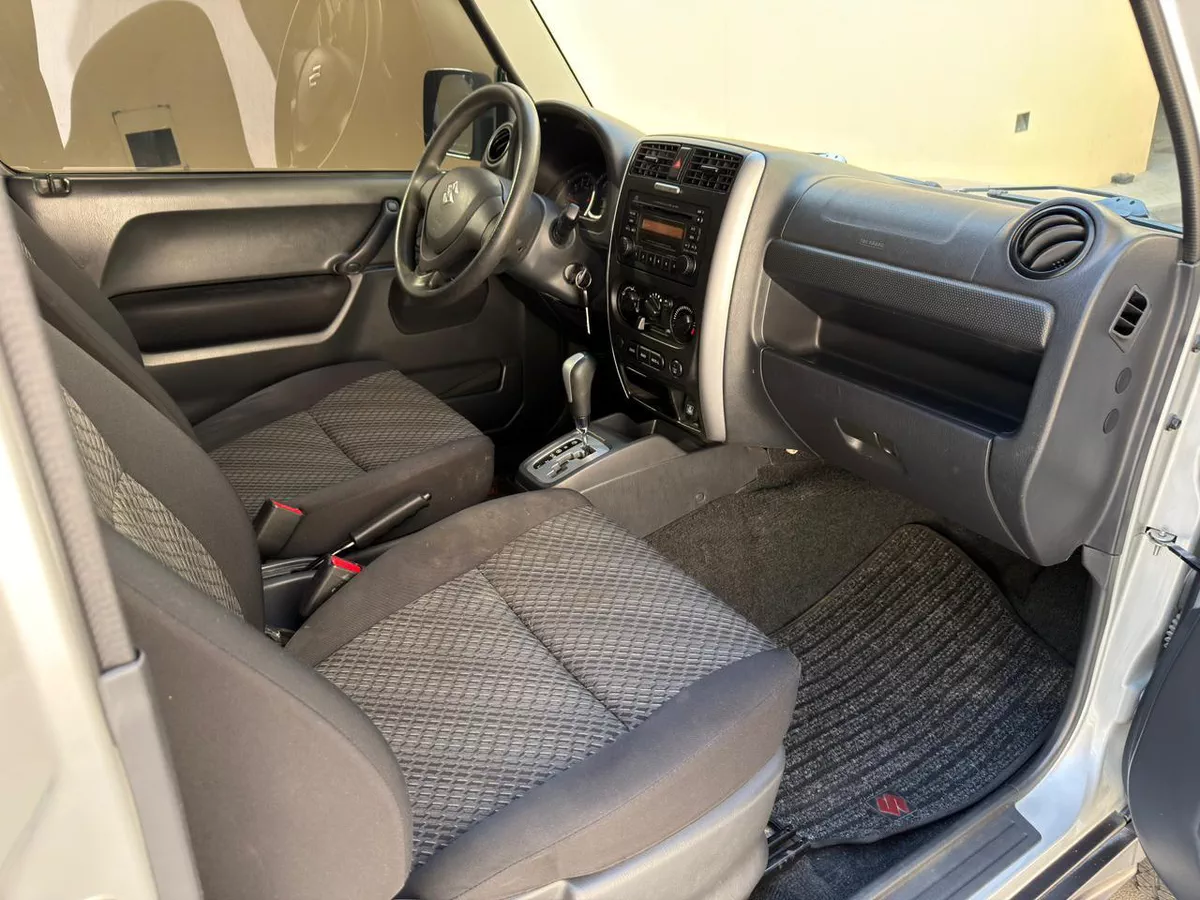 Single Owner, GCC Specs 2018 SUZUKI JIMNY GLX 2Door, 1.3Litre V4 4WD, Partially Agency Maintained.-12-12