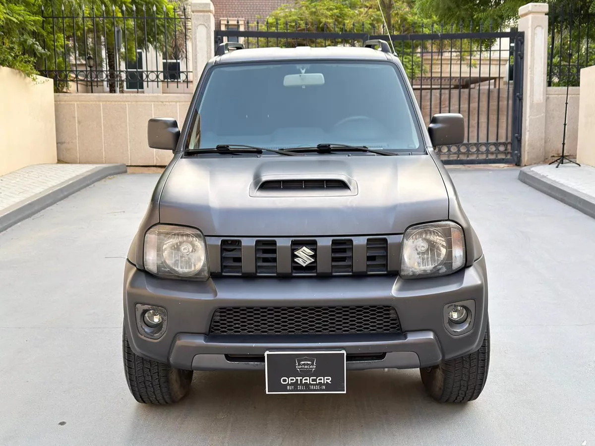 Single Owner, GCC Specs 2018 SUZUKI JIMNY GLX 2Door, 1.3Litre V4 4WD, Partially Agency Maintained.-17-17