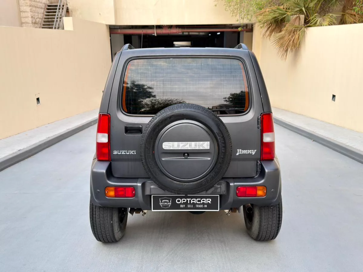 Single Owner, GCC Specs 2018 SUZUKI JIMNY GLX 2Door, 1.3Litre V4 4WD, Partially Agency Maintained.-14-14