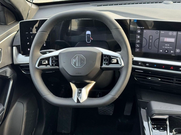 MG One Deluxe 1.5L Petrol FWD