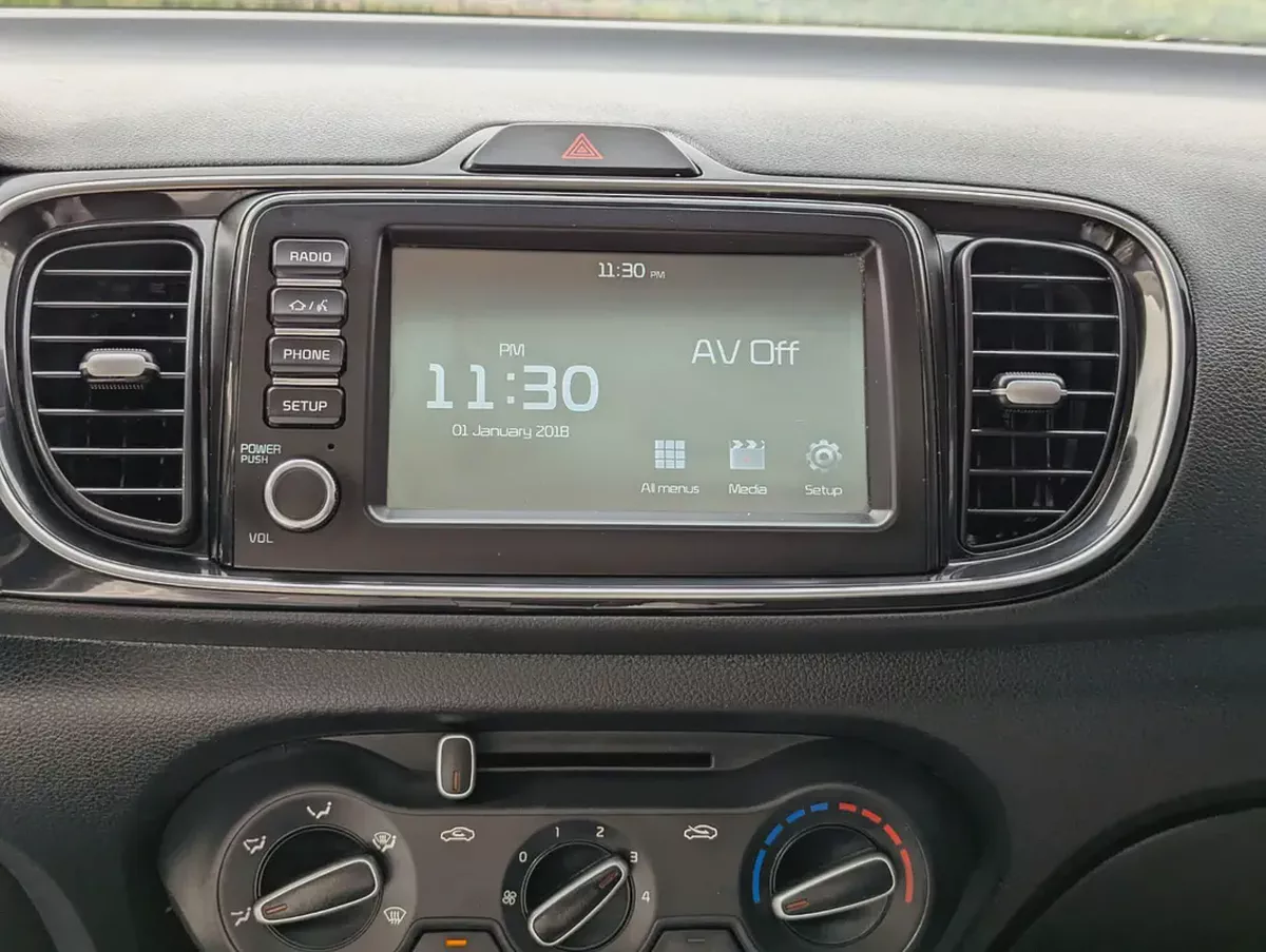 Kia Pegas LX 2020 GCC Specs - Full Option Top With Navigation  Sunroof Premium Condition Low KM Car-11-11