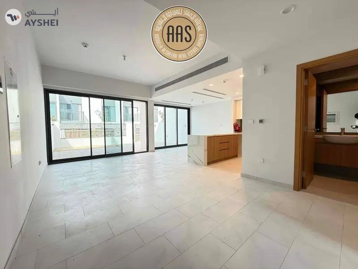 Deal Of The Day ! 3Bedroom Townhouse Villa Available For Rent in Villanova-1-1