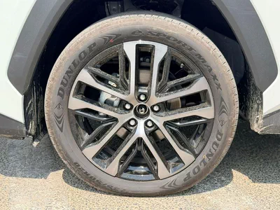 Toyota RAV4 VXR HEV-13