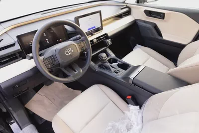 TOYOTA RAV4 LE-G BLACK 2.0-7