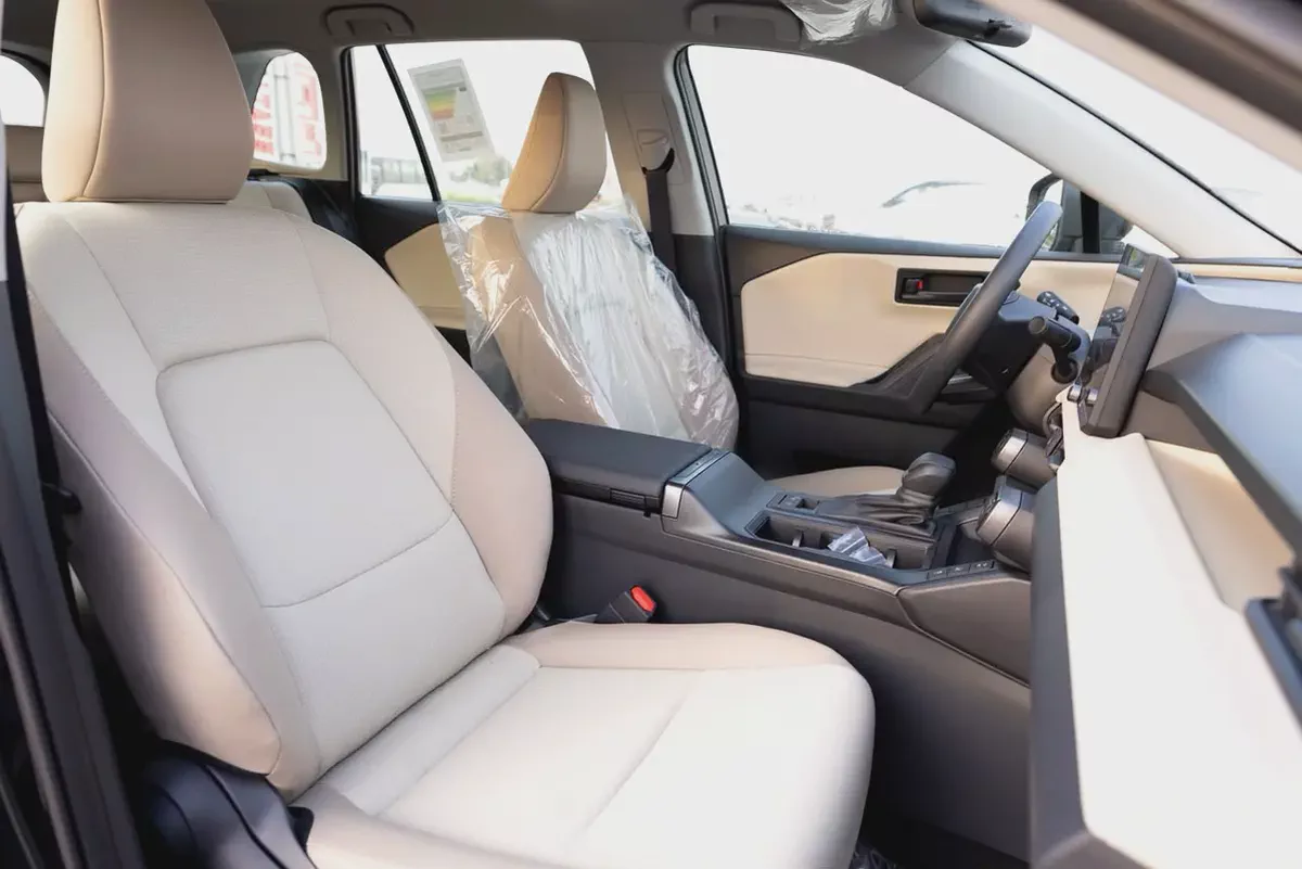 TOYOTA RAV4 LE-G BLACK 2.0-10-10