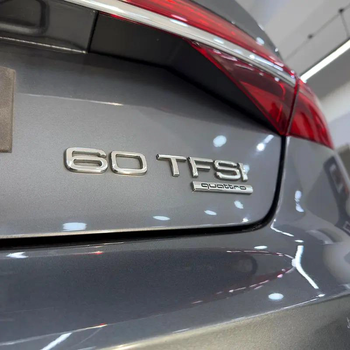 2016 Audi A8L quattro GCC Specs-17-17