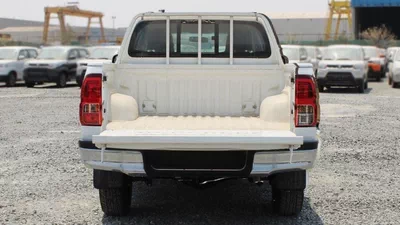 Toyota Hilux GL TOYOTA  HILUX 2.7L MT BASIC GCC-4