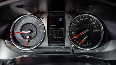 Toyota Hilux GR SPORT-17