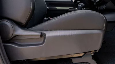Toyota Hilux GR SPORT-24