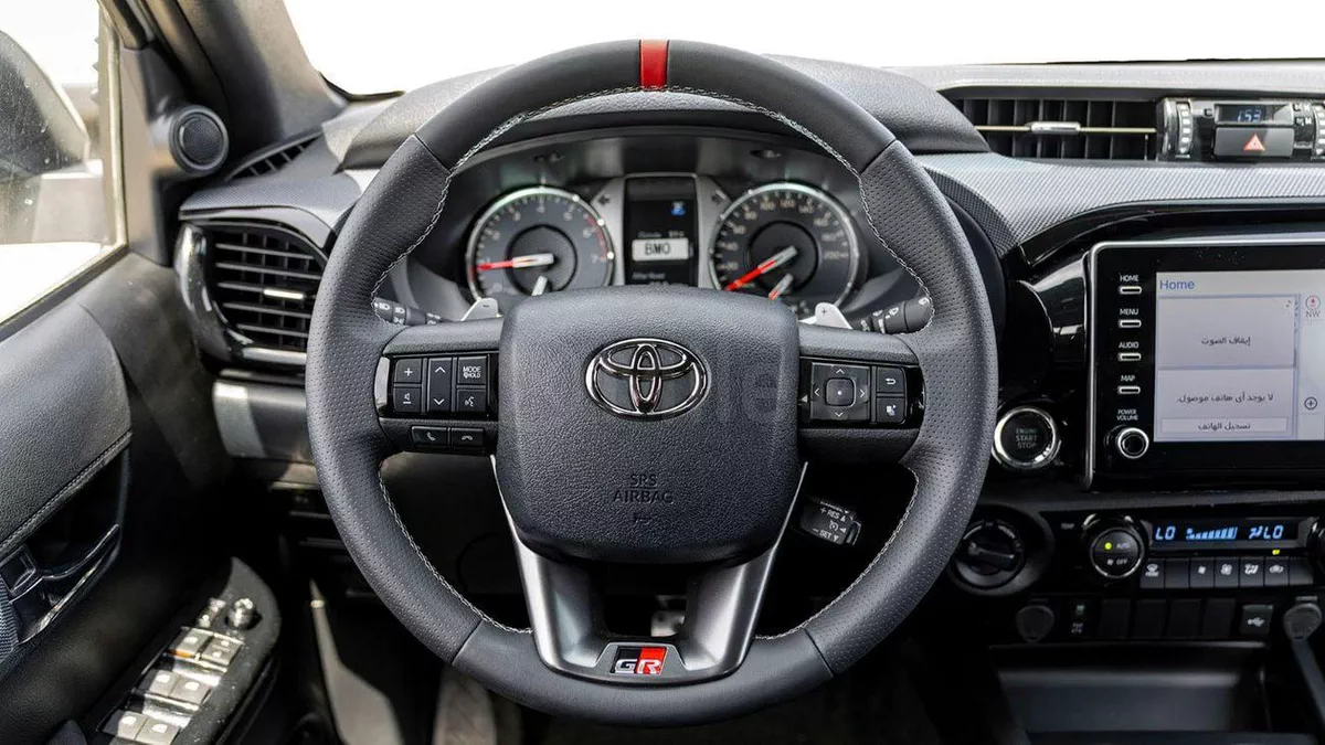 Toyota Hilux GR SPORT-16-0