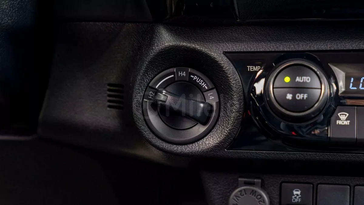 Toyota Hilux GR SPORT-20-0