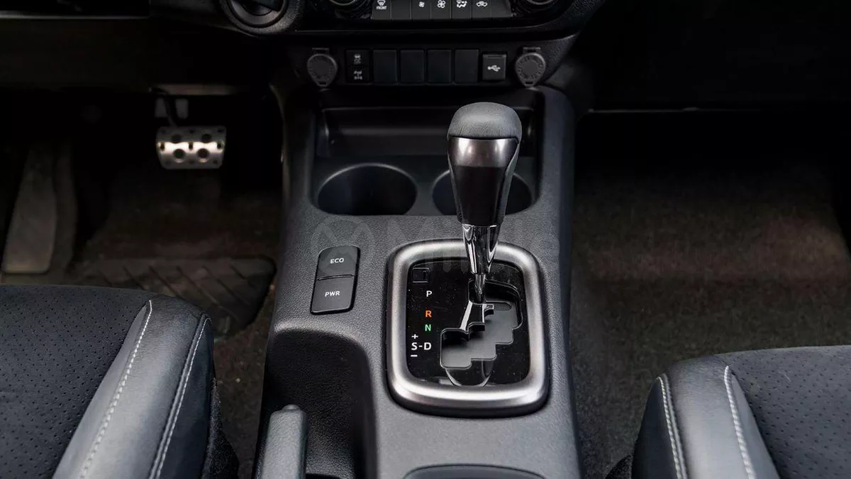 Toyota Hilux GR SPORT-22-0