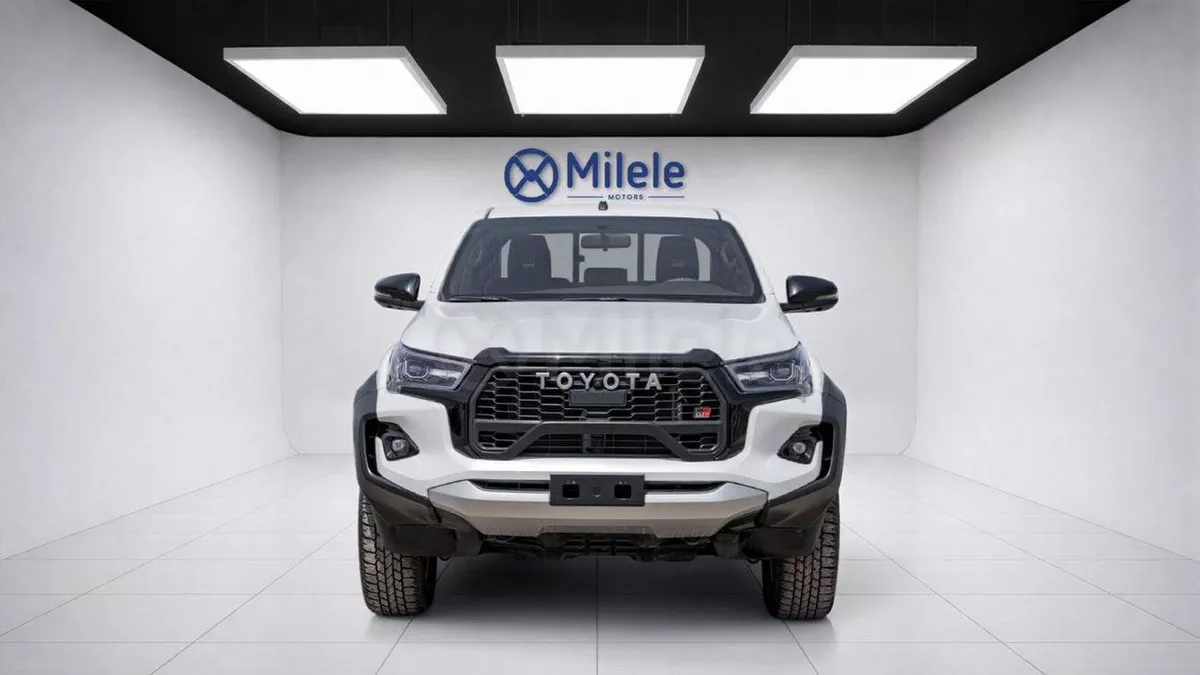 Toyota Hilux GR SPORT-1-0