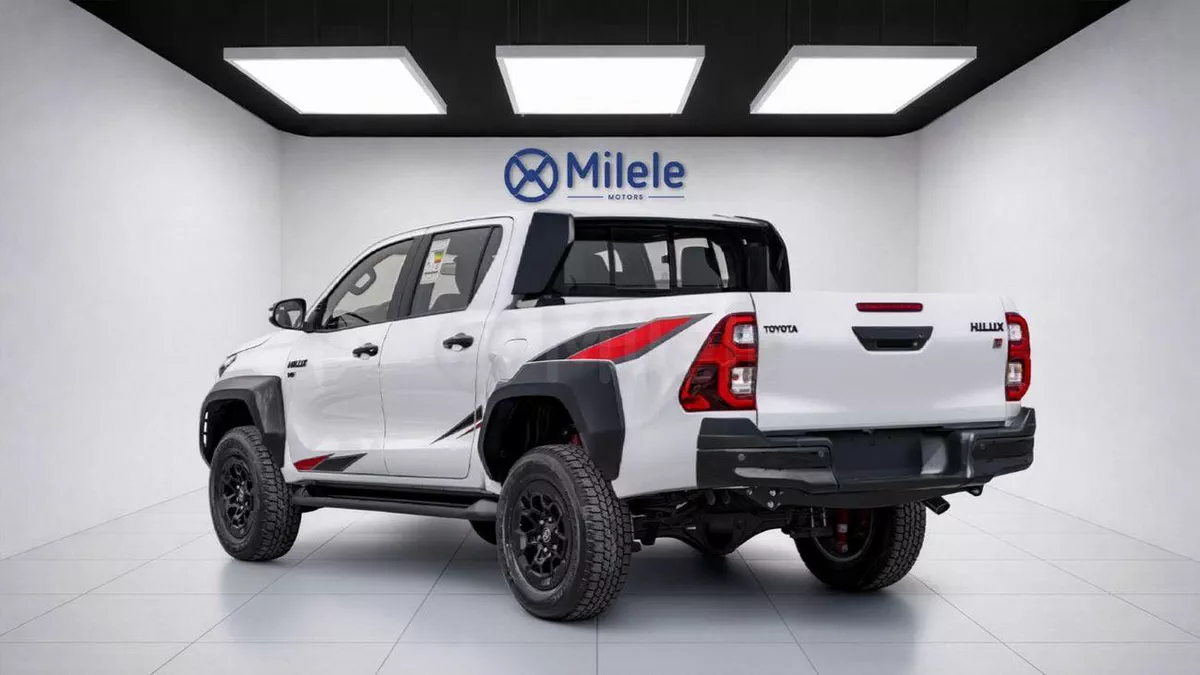 Toyota Hilux GR SPORT-6-0
