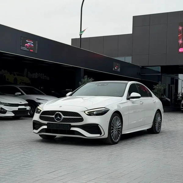 Mercedes C300 2022 | Korean Specs | Clean Title | 83,000 KM | White | مرسيدس C300 2022 وارد كوري