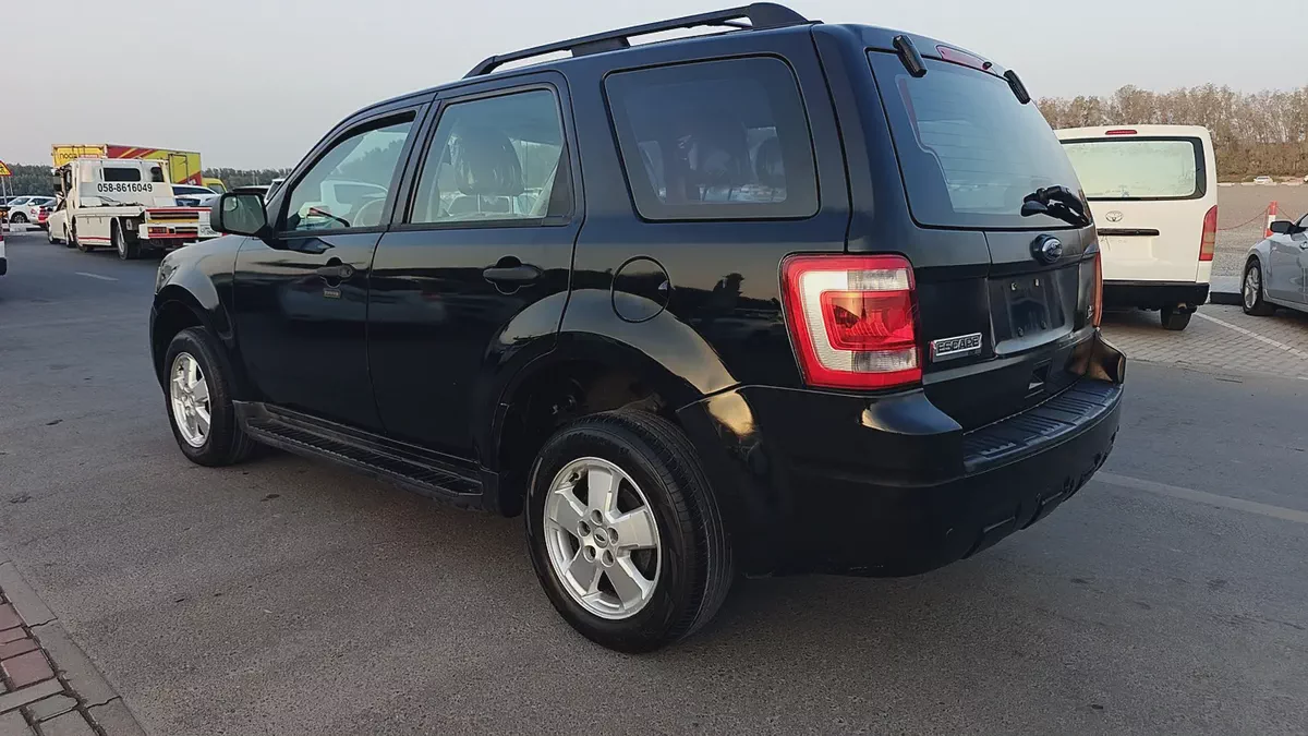 Ford Escape XLS 2012 GCC Specs-3-3