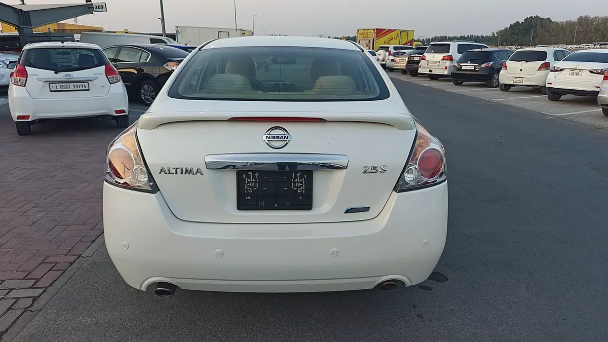 Nissan Altima SV 2012 GCC Specs - Excellent Condition-7-7