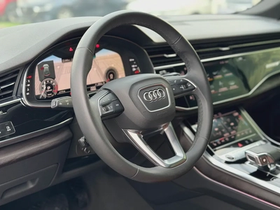 Audi Q8 55 TFSI quattro S line - GCC Specs Full Service History-6