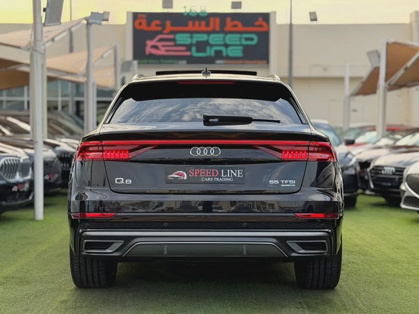 Audi Q8 55 TFSI quattro S line - GCC Specs Full Service History