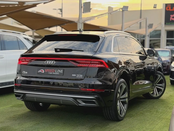 Audi Q8 55 TFSI quattro S line - GCC Specs Full Service History