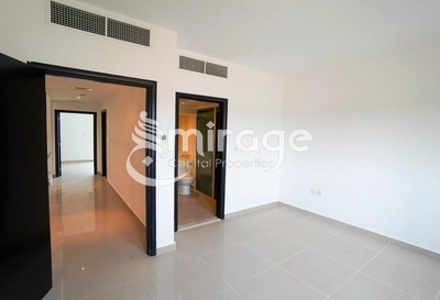 Townhouse for rent in Desert Style, Al Reef Villas-9