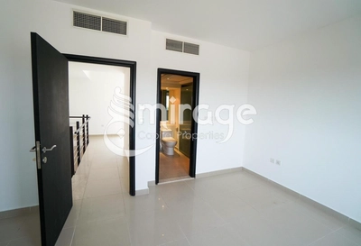 Townhouse for rent in Desert Style, Al Reef Villas-7