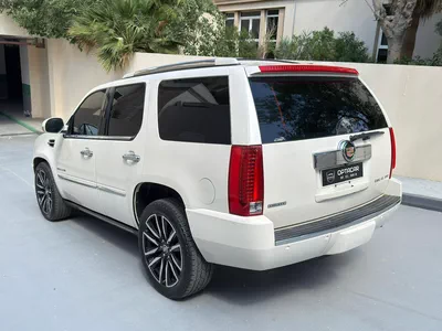 Gulf Specs 2011 CADILLAC ESCALADE PLATINUM 7-Seater, 6.2Litre V8-4