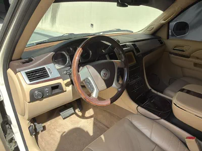 Gulf Specs 2011 CADILLAC ESCALADE PLATINUM 7-Seater, 6.2Litre V8-11