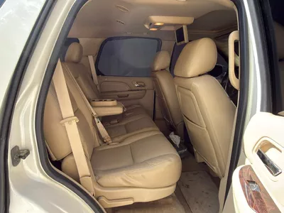 Gulf Specs 2011 CADILLAC ESCALADE PLATINUM 7-Seater, 6.2Litre V8-14