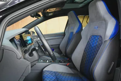 2022 - Volkswagen Golf R - Low mileage | With warranty for 129,000.00 AED-9