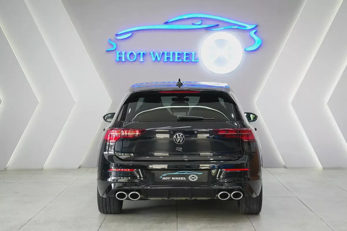 2022 - Volkswagen Golf R - Low mileage | With warranty for 129,000.00 AED-2-2