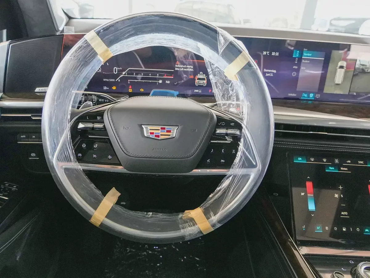 2026 ESCALADE ESV SPORT PLATINUM CAPTAIN SEATS BRAND NEW 0KM-7-7