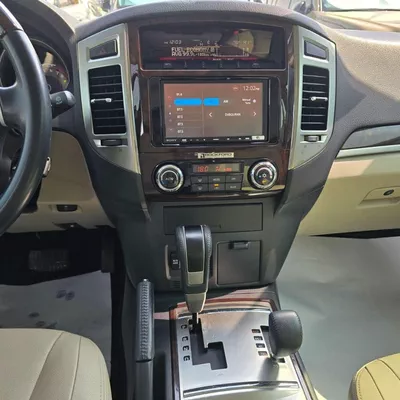 Mitsubishi Pajero GLS H/L PLATINUM-3