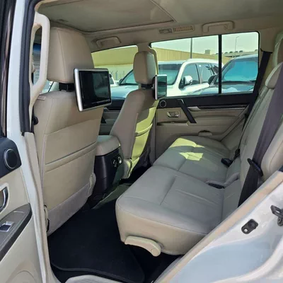 Mitsubishi Pajero GLS H/L PLATINUM-6