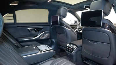 Mercedes-Benz S-Class S 63 AMG-11