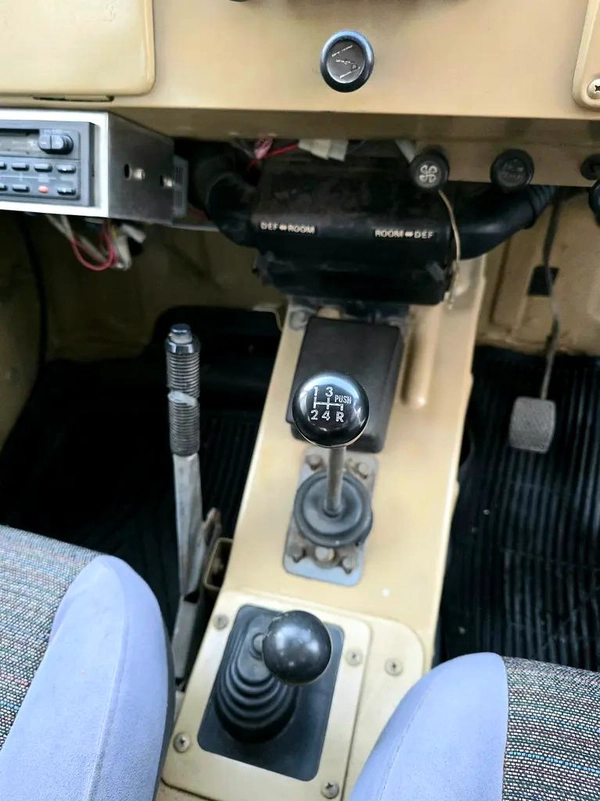 Suzuki Jimny ( SJ10V ) 1981 | 8660 KMS Only | 550 CC Petrol | 4 Speed Manual ( 4WD ) | Car Collector