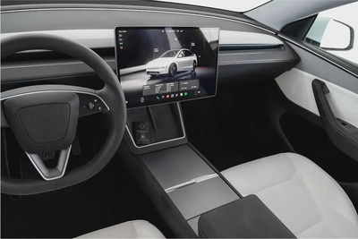 Tesla Model Y Long Range 2026 GCC Specs-8