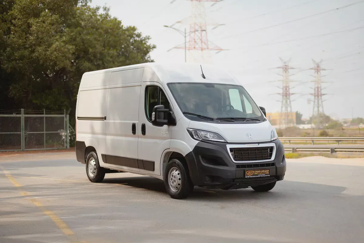 Peugeot Boxer L2H2 Delivery Van | GCC Specs | Ref#P18903-1-1