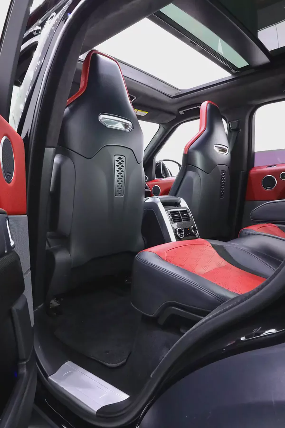 RANGE ROVER SPORT SVR CARBON PACKAGE BLACK EDITION FULLY LOADED-15-15