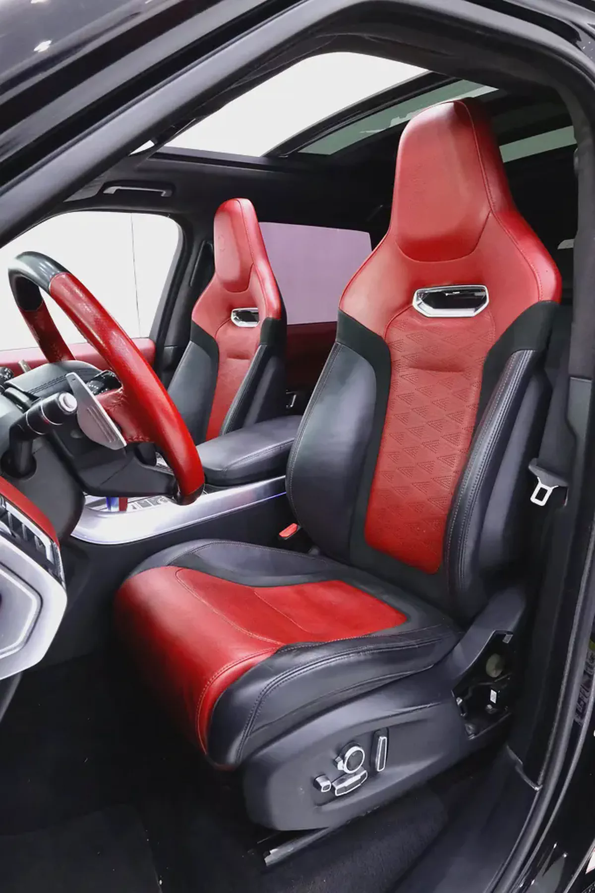 RANGE ROVER SPORT SVR CARBON PACKAGE BLACK EDITION FULLY LOADED-6-6