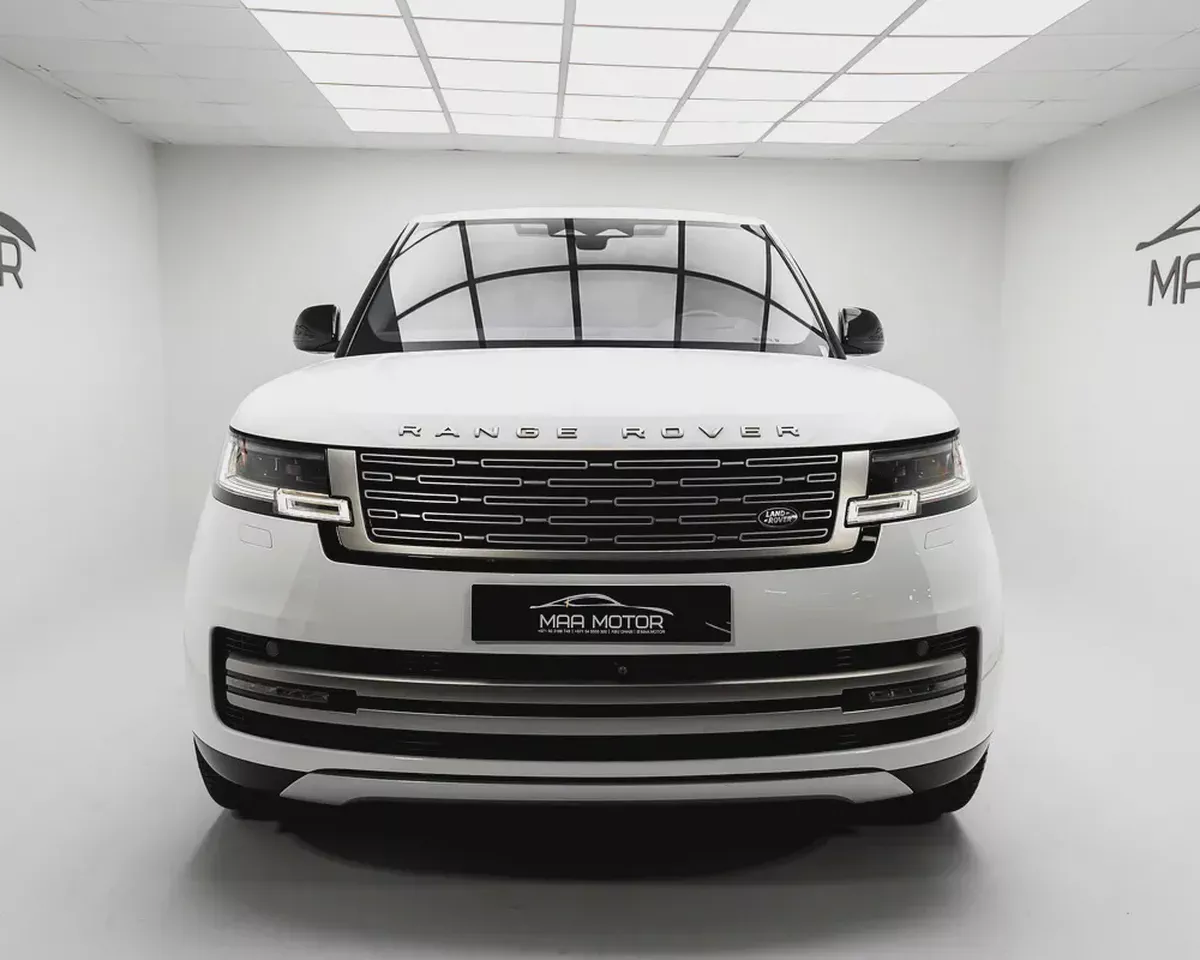 Land Rover Range Rover HSE 2023 | GCC Specs | Pristine Condition-1-1