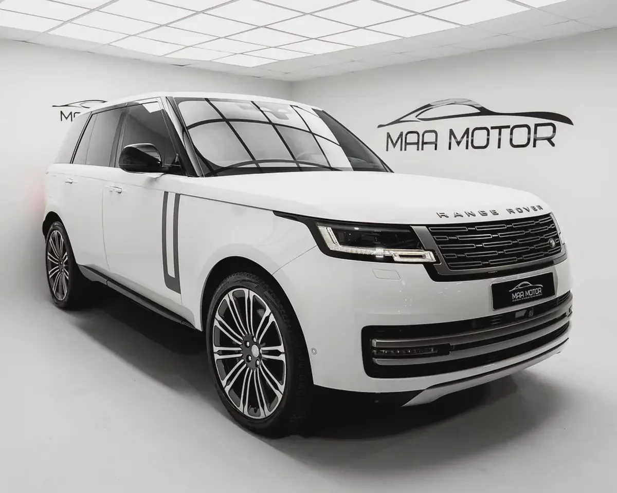Land Rover Range Rover HSE 2023 | GCC Specs | Pristine Condition-2-2